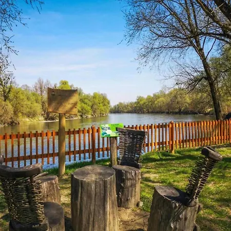 Βίλα Near Sandy *